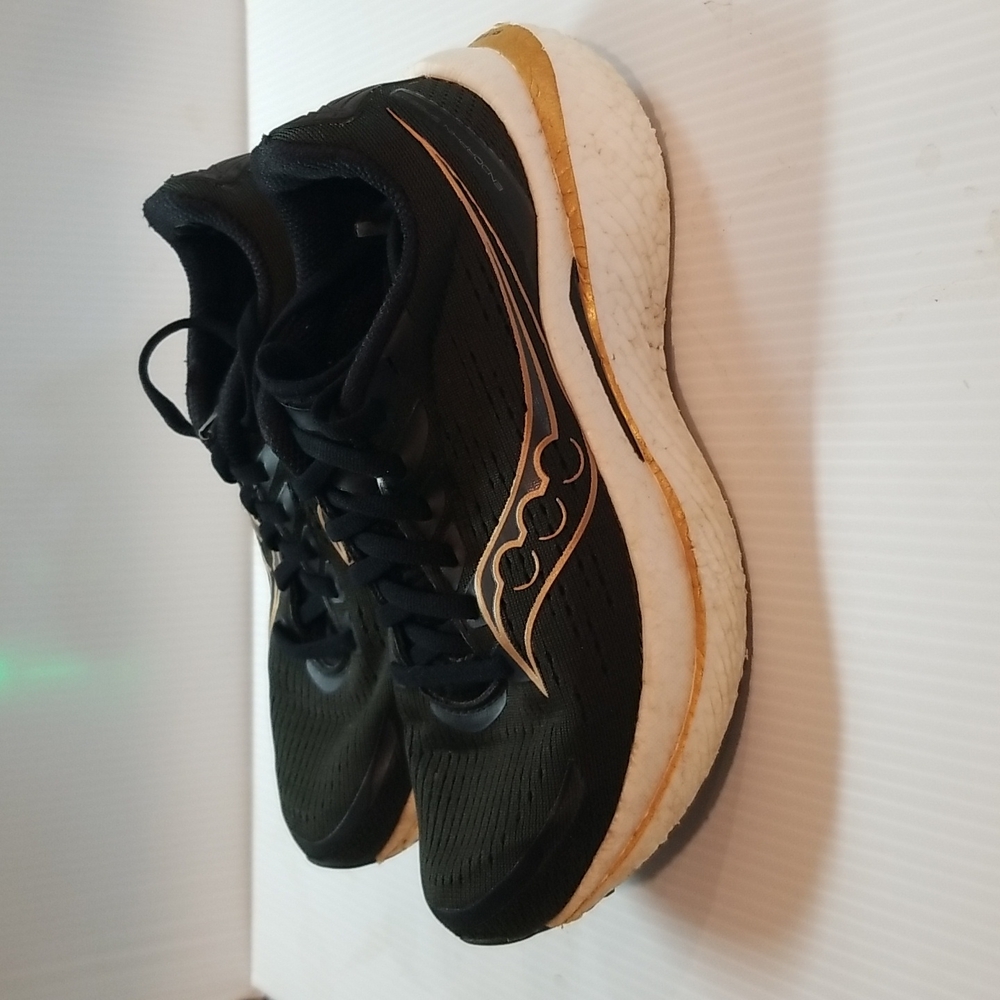 Beautiful tennis shoes for women.